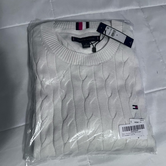Tommy Hilfiger Men's Ivory Cable Knit Sweater Brand New with Tags Medium - Picture 6 of 8